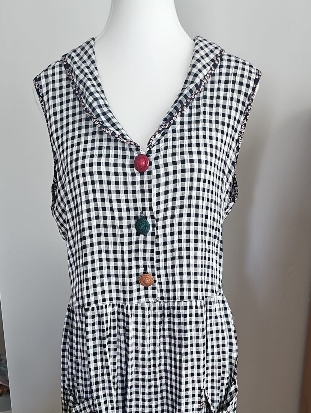 Black and White Gingham Sleeveless Midi Dress with Colorful Buttons